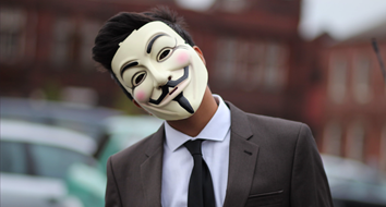 "V de Vendetta" muestra cómo se aprovechan las crisis para destruir la libertad