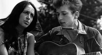 "My Back Pages": The Bob Dylan Song That Can Guide a Generation Lost in Protest
