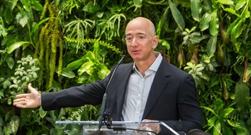 Congress Is Trying to Give Jeff Bezos’s Space Firm $10 Billion of Your Tax Dollars