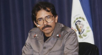 ¿Tenía razón Reagan al llamar a Daniel Ortega "dictador con gafas de diseñador"?