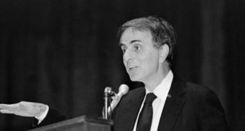 La última advertencia de Carl Sagan sobre la importancia del escepticismo científico